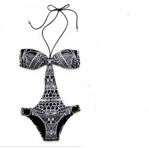 Behati loves PINK: cut out one piece swimsuit